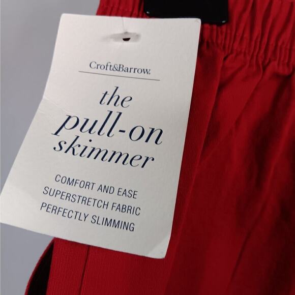 NWT Croft & Barrow Skimmer Mid Rise Flat Front Red Capris Size M - Picture 5 of 7